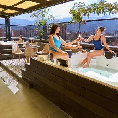 Inviting Stadio Suite Rosa Negra